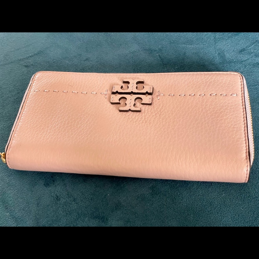 Tory Burch McGraw Continental Wallet in Pink Leather